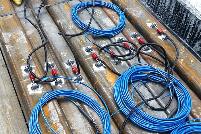 arc-weldable-gauges-on-struts700 Struts instrumented with arc-weldable strain gauges