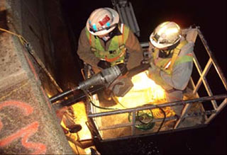 FDR Drive - Drilling for Crackmeters FDR Drive - Drilling for Crackmeters