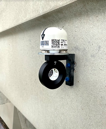 Co-located Wireless tiltmeter and L-Bar Prism Co-located Wireless tiltmeter and L-Bar Prism