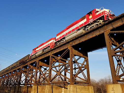 Merchants Bridge with Train Merchants Bridge with Train