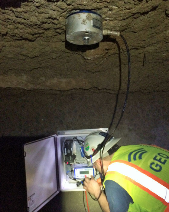 Vibration Monitoring in Tunnel